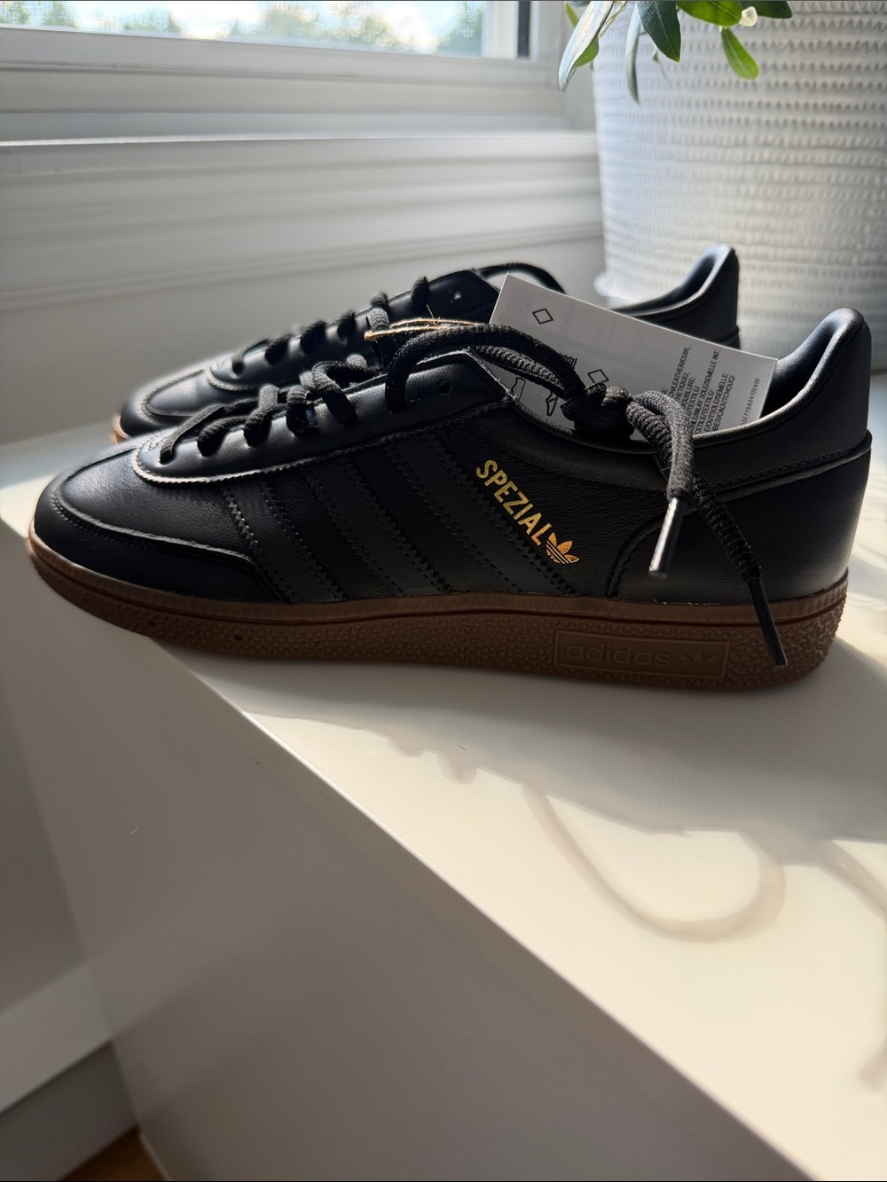 Adidas Handball Spezial Black Gum Sneakers Women’s 9 / Men’s 7.5 NWT